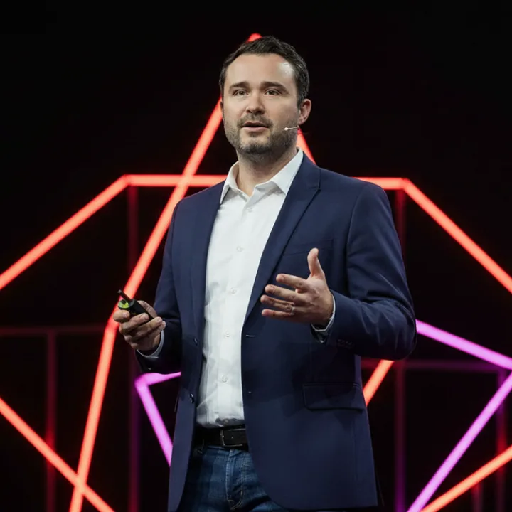 Portrait d'Alexandre Beguel, expert IA B2B